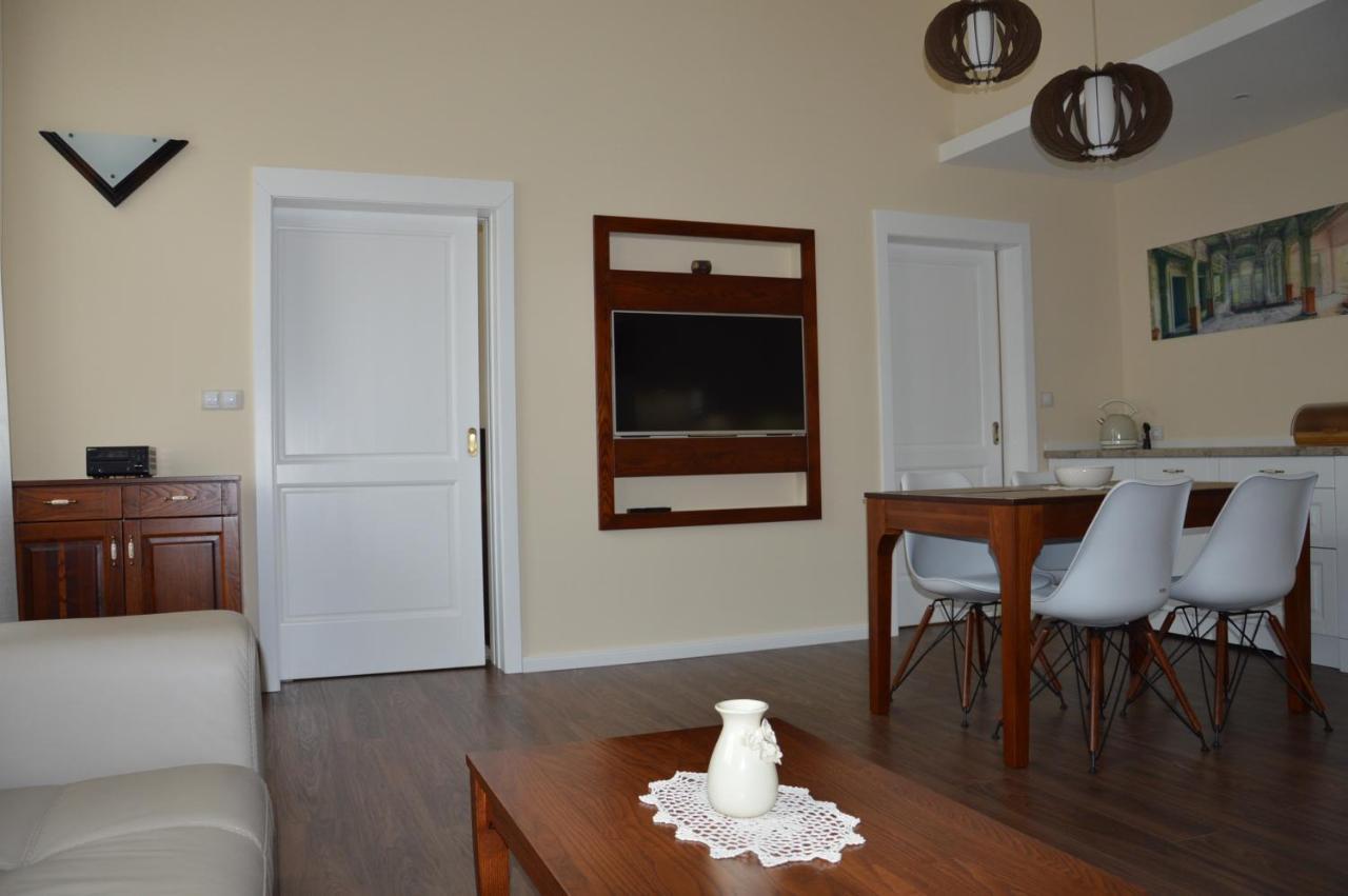 M2-Apartment Szombathely Zewnętrze zdjęcie